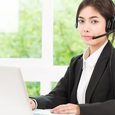 Đội ngũ Hỗ trợ Khách hàng